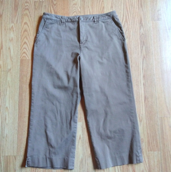 Coldwater Creek Pants - Coldwater Creek Light Brown Mid Rise Capris Petite